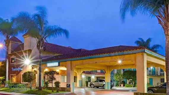 Travelodge by Wyndham Lynwood | Kaliforniya - Los Angeles County - Lynwood