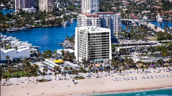 Courtyard By Marriott Fort Lauderdale Beach | Florida - Fort Lauderdale (ve civarı) - Fort Lauderale