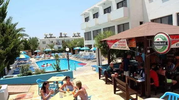 Alonia Apartments | Larnaka Bölgesi - Ayia Napa