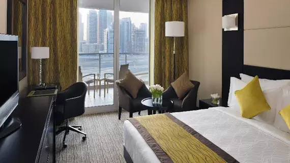 Mövenpick Hotel Jumeirah Lakes Towers | Dubai - Dubai