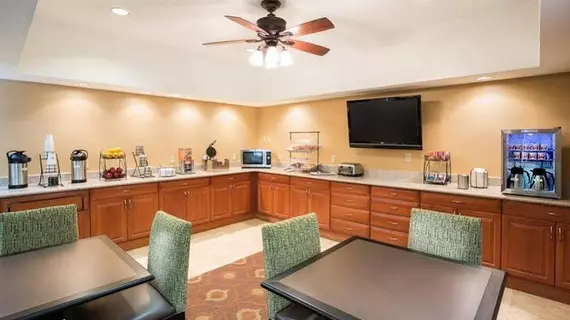 Best Western Plus Mishawaka Inn | Indiana - South Bend (ve civarı) - Mishawaka