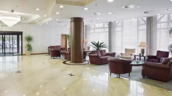 Holiday Inn Skopje | Üsküp - Centar