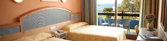 azuLine Hotel Bergantin | Balearic Adaları - İbiza Adası - Sant Antoni de Portmany - Cala de Bou