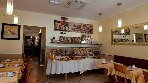 Hotel Lirico | Lazio - Roma (ve civarı) - Roma Kent Merkezi - Rione XVIII Castro Pretorio