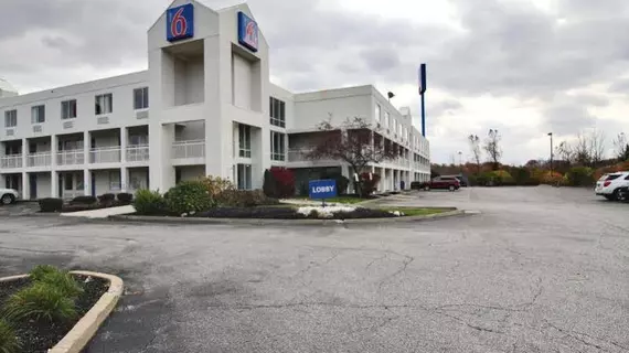 Motel 6 - Cleveland - Willoughby | Ohio - Cleveland (ve civarı) - Willoughby