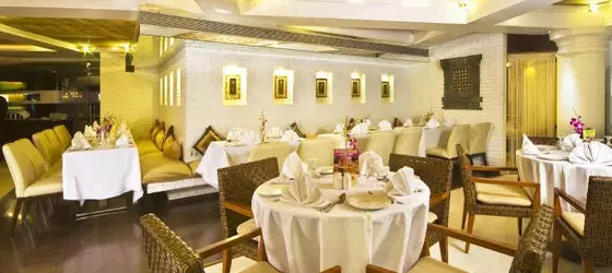 Peninsula Grand Hotel | Maharaştra - Raigad - Bombay (ve civarı) - Bombay - Merkez Banliyöleri