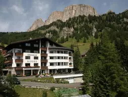 Residence Riposo | Trentino-Alto Adige - Güney Tirol (il) - Corvara in Badia