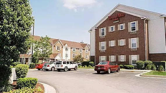 TownePlace Suites St Charles | Missouri - St. Louis (ve civarı) - St. Charles