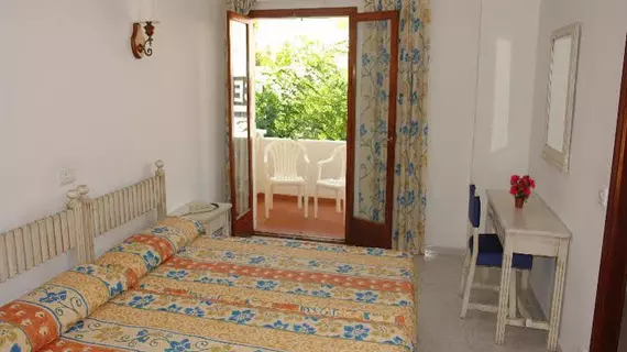 Hostal San Francisco | Balearic Adaları - Mayorka Adası - Campos - Migjorn