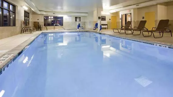 Hampton Inn & Suites Minneapolis/West-Minnetonka | Minnesota - Minneapolis - St. Paul (ve civarı) - Minnetonka