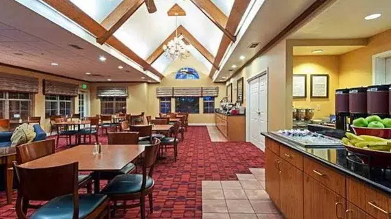 Residence Inn Denver Southwest/Lakewood | Kolorado - Denver (ve civarı) - Lakewood