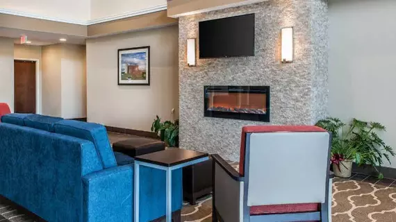 COMFORT SUITES RENSSELAER | Indiana - Rensselaer