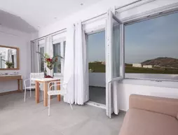 Central Pyrgos Hotel | Ege Adaları - Santorini