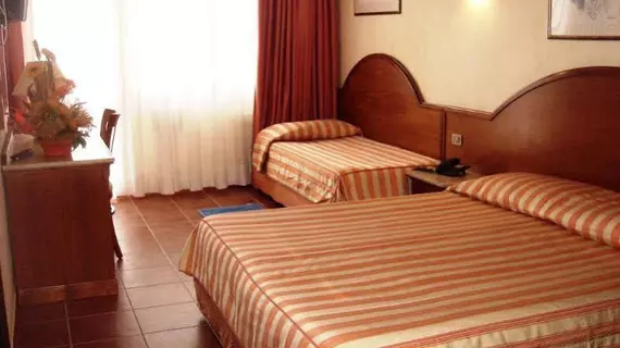 Hotel Florida | Sardinya - Sassari - Algero - Lido