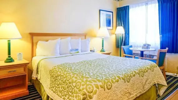 Days Inn Santa Barbara | Kaliforniya - Santa Barbara (ve civarı) - Santa Barbara - Santa Barbara Plajı