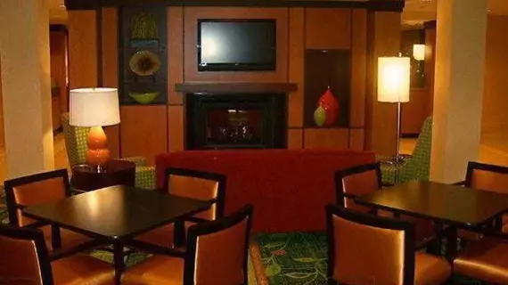 Fairfield Inn & Suites Seymour | Indiana - Columbus (ve civarı) - Seymour