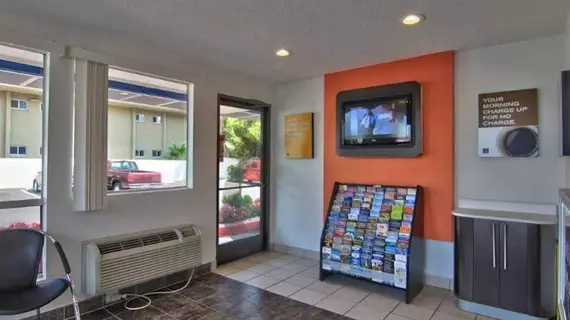 Motel 6 Sacramento West | Kaliforniya - Sacramento (ve civarı) - West Sacramento