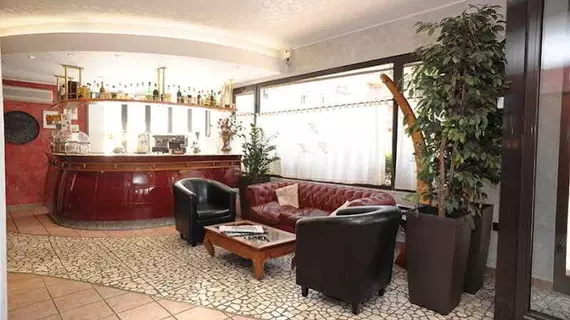 Hotel Piccolo Mondo | Abruzzo - Pescara (il) - Montesilvano