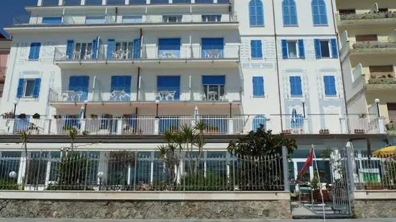 La Balnearia | Liguria - Savona (il) - Alassio