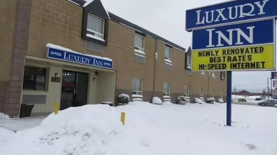 Luxury Inn | Ontario - Barrie - Orillia (ve civarı) - Collingwood