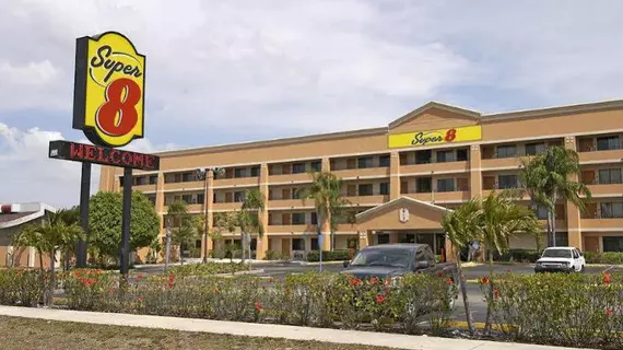 Super 8 Motel Fort Myers | Florida - Fort Myers (ve civarı) - Fort Myers