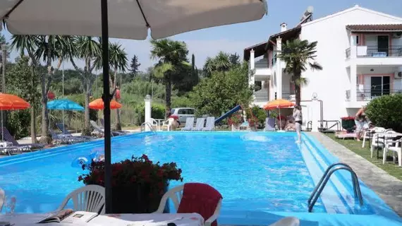 Angela Hotel | İyon Adaları - Korfu - Gouvia