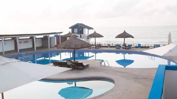 Elmina Beach Resort | Elmina