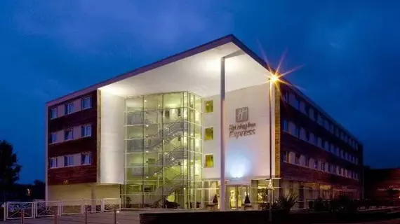 HOLIDAY INN EXPRESS RACECOURSE | Cheshire (kontluk) - Chester