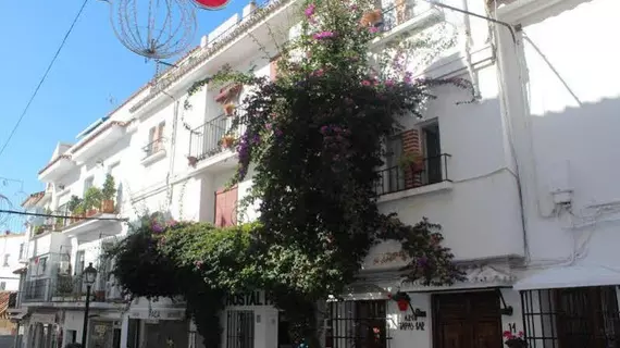 Hostal Paco | Andalucia - Malaga İli - Marbella - Marbella Seafront Promenade - Marbella Kent Merkezi