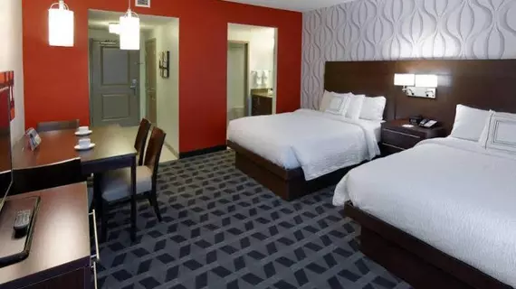 TownePlace Suites by Marriott Springfield | Missouri - Springfield (ve civarı) - Springfield