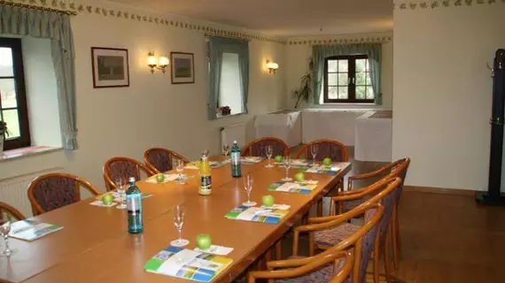 Hotel Landhaus Geliti | Brandenburg Bölgesi - Potsdam - Schwielowsee