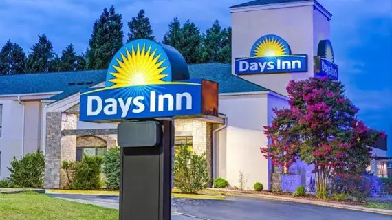 Days Inn Salisbury | Kuzey Karolayna - Lexington - Salisbury (ve civarı) - Salisbury