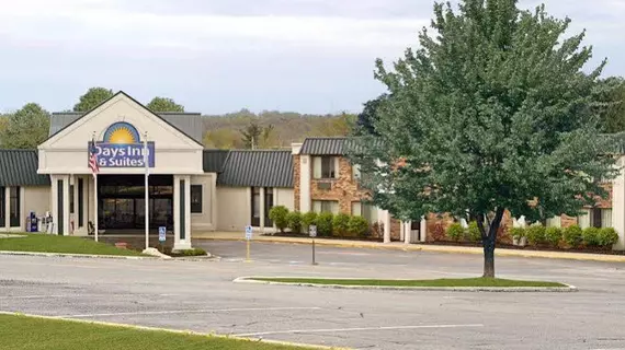 Days Inn and Suites Richfield | Ohio - Cleveland (ve civarı) - Richfield