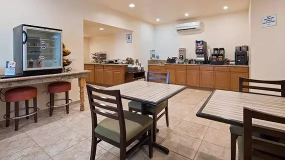 SureStay Plus Hotel by Best Western El Cajon | Kaliforniya - San Diego County - El Cajon