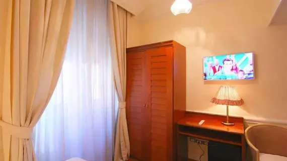 Hotel Marghera | Lazio - Roma (ve civarı) - Roma Kent Merkezi - Rione XVIII Castro Pretorio