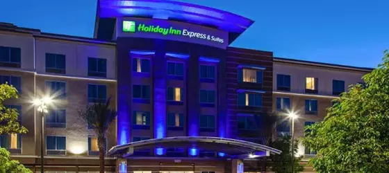 Holiday Inn Express & Suites Anaheim Resort Area | Kaliforniya - Orange County - Anaheim - Anaheim Resort