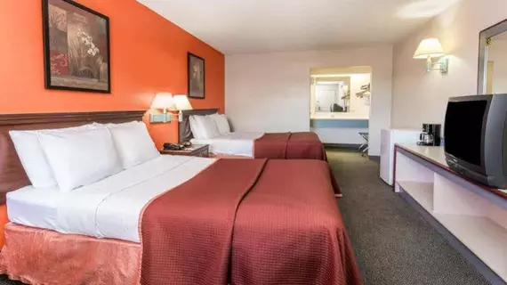 Howard Johnson Inn Colorado Springs | Kolorado - Colorado Springs (ve civarı) - Colorado Springs