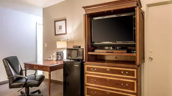 Rodeway Inn and Suites | Washington - Yakima