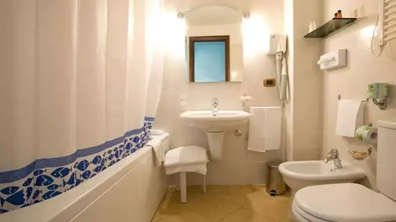 Hotel Continental | Sicilya - Messina (vilayet) - Taormina Sahili - Taormina - Taormina Kent Merkezi