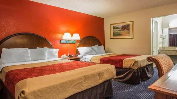 Econo Lodge Fort Jackson | Güney Karolayna - Columbia (ve civarı) - Columbia