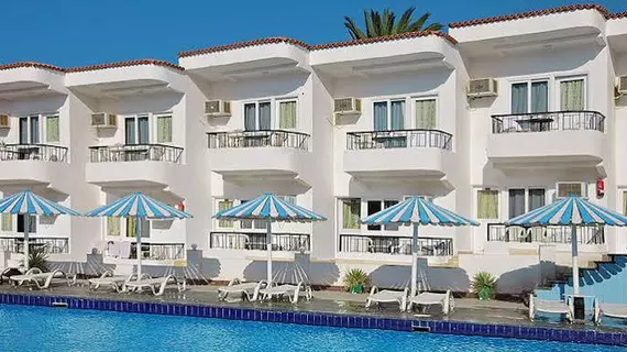 Sand Beach Resort | Kızıldeniz İli - Hurgada (ve civarı) - Hurgada - Corniche Yolu-Dahar