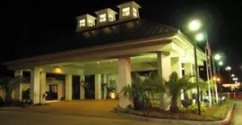 Clarion Inn & Suites Conference Center | Louisiana - Hammond (ve civarı) - Covington