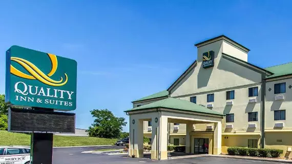 Quality Inn & Suites La Vergne | Tennessee - Nashville-Davidson - Nashville (ve civarı) - La Vergne