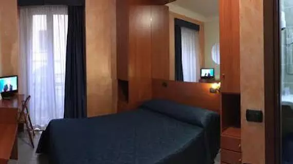 Hotel Aurora | Lombardy - Milano (ve civarı) - Milano - Merkez İstasyonu