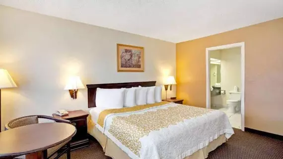 Days Inn and Suites Orlando/UCF Research Park | Florida - Orlando (ve civarı) - Orlando