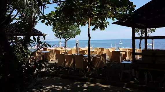 Starlight Restaurant Bungalow | Bali - Buleleng - Lovina