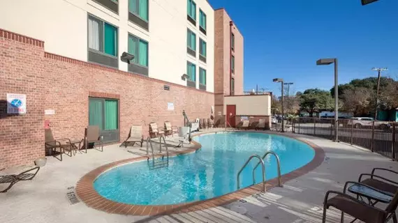 Comfort Inn & Suites San Antonio Airport | Teksas - San Antonio (ve civarı) - San Antonio - Kuzey San Antonio - SAT Havalimanı