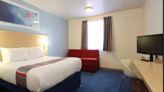 Travelodge Cardiff Atlantic Wharf | Galler - Monmouthshire - Cardiff (ve civarı) - Cardiff - Butetown