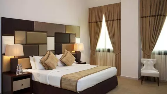 Al Waleed Palace Hotel Apartments - Oud Metha | Dubai - Dubai