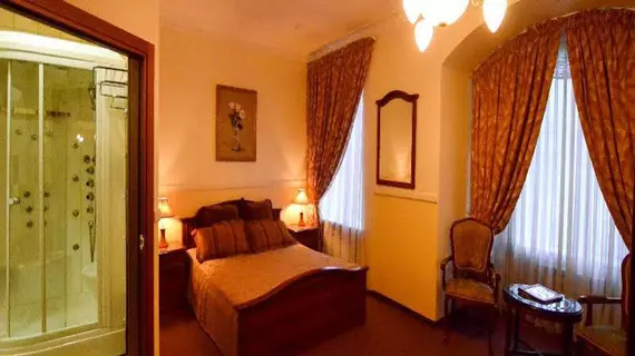 Hotel Vera | Leningrad Bölgesi - St. Petersburg (ve civarı) - St. Petersburg - Tsentralny